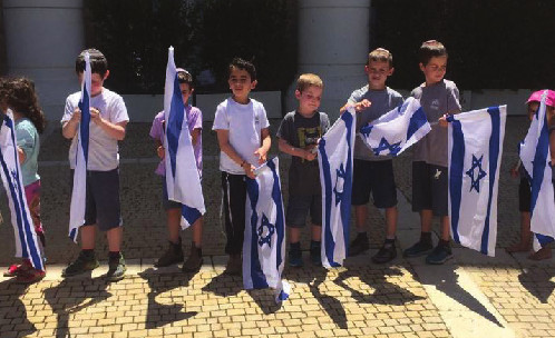 children with israeli flags